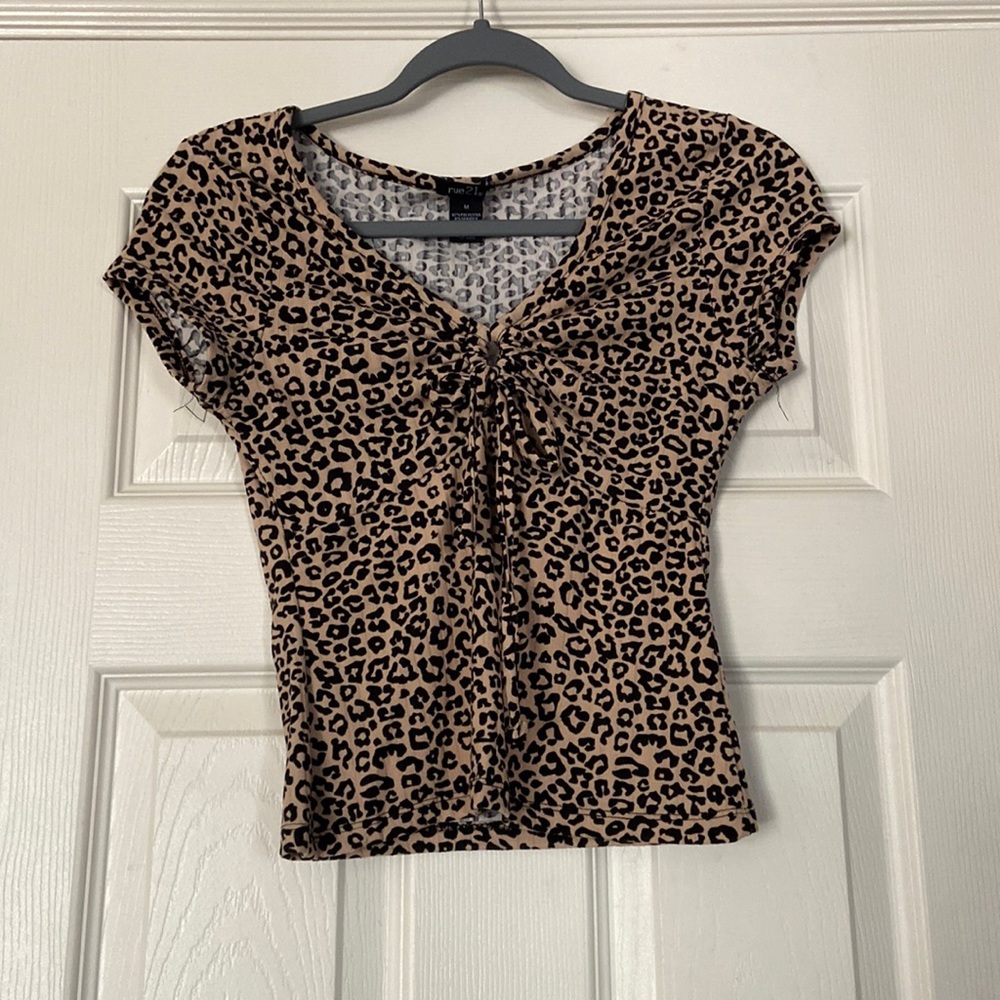rue 21 cheetah print top with front tie